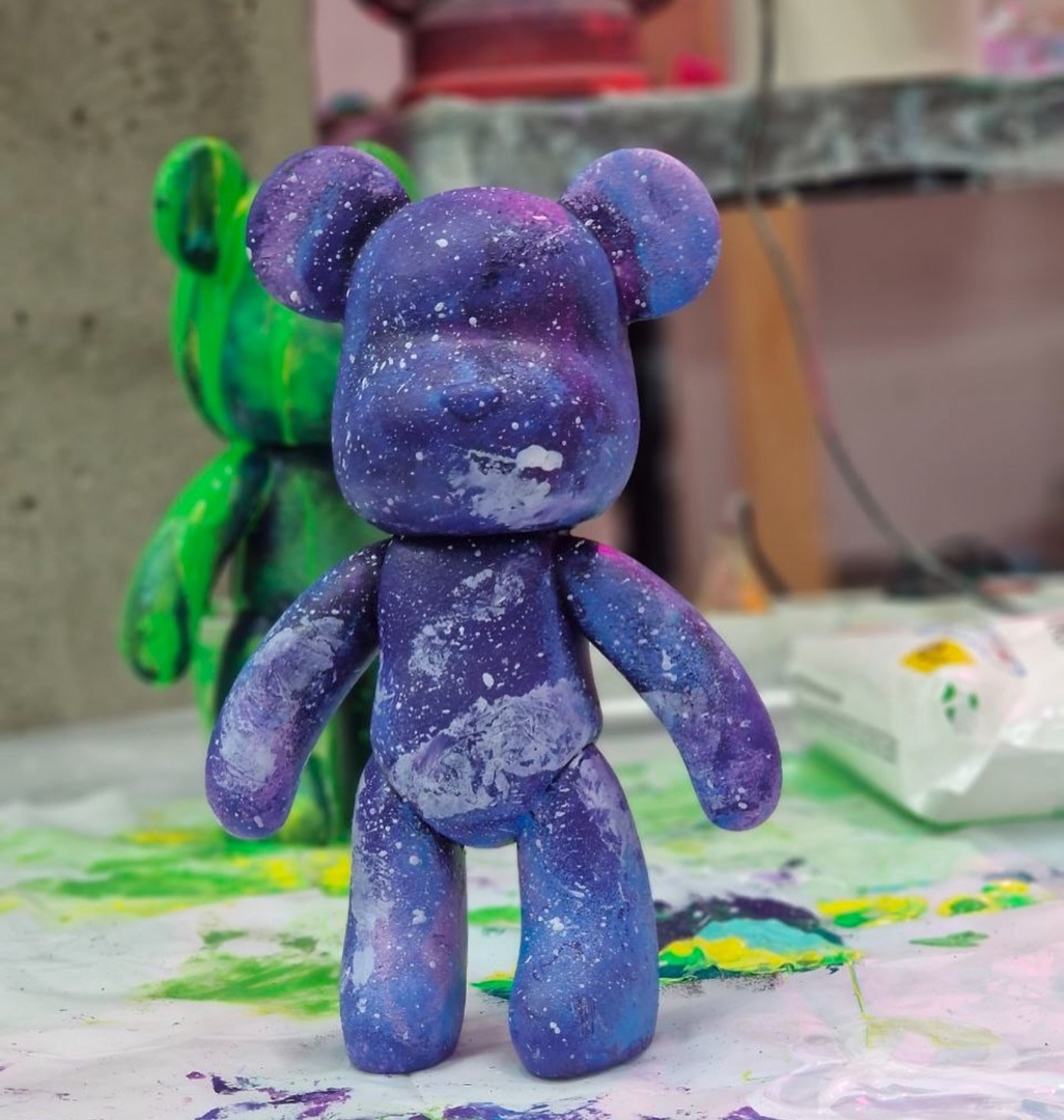 Мишки BEARBRICK в лаб оф арт фото